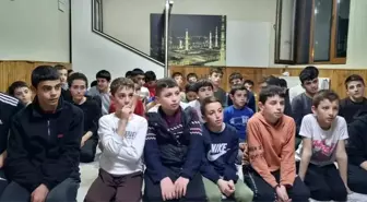 İl Müftüsü Abdurrahman Şahin, Adabaşı Kıyasi Şentürk Kur'an Kursu öğrencilerini ziyaret etti