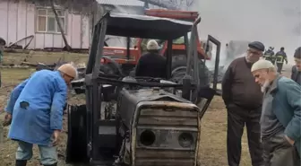 Samsun'un Ladik ilçesinde çıkan yangında 2500 balya samanda zarar oluştu