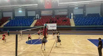 Bozüyük Belediyesi Kadın Voleybol Takımı Haftayı Galibiyetle Tamamladı