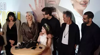 Doğu Demirkol ve Yağmur Tanrısevsin'in başrolünde olduğu 'Yaşam Koçu' filminin galası yapıldı