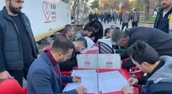 HÜDA PAR Batman İl Başkanlığı Kızılay'a kan bağışında bulundu