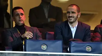 Daha ilk günden moda girdi! Bonucci, Kadıköy'de 'Dzeko' tezahüratlarına eşlik etti