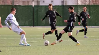 Efeler 09 SFK, Bergama FK'yı 1-0 Mağlup Etti
