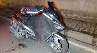 Samsun'da motosikletin park halindeki otomobile çarpması sonucu 1 kişi yaralandı