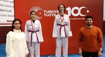 Erzurum'da Okul Sporları Taekwondo Müsabakalarında Oltulu Sporcular Başarı Kazandı