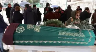 Türkiye'nin ilk güzellik kraliçesi Gelengül Melek Erman hayatını kaybetti