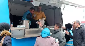 Ağrı'da İçimizi Isıtan İyilik Projesi: Vatandaşlara Çorba Dağıtıldı