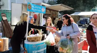 Alanya Belediyesi Regaip Kandili'nde kandil lokumu ve simidi dağıttı