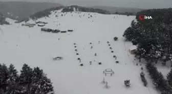 Beyaza bürünen Dumanlı Tabiat Parkı'nda mest eden kar manzarası