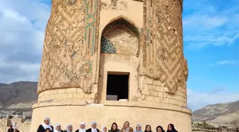 Derik Kadınları Hasankeyf'i Gezdi