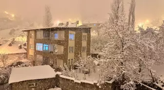 Hakkari'de Olumsuz Hava Koşulları Nedeniyle Eğitime Ara Verildi