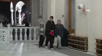 İzmir'de kandil gecesi Filistin için eller semaya açıldı