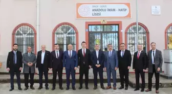 MEB Genel Müdürü Fethullah Güner, Gerze ilçesinde okul ziyaretlerinde bulundu
