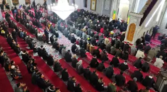 Şanlıurfa'da binlerce kişi Regaip Kandili'nde Dergah Camisi'ne akın etti