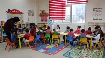 Siirt Belediyesi Kurslarıyla Kadınlara Meslek Kazandırıyor