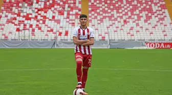 Yunus Emre Konak, Sivasspor'dan Brentford'a transfer oldu