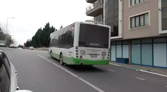 Bursa'da özel halk otobüs şoförü yolcuların gözü önünde saldırıya uğradı