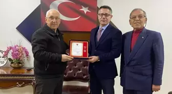 Bulancak Kaymakamı Ünal Koç, Türk Silahlı Kuvvetlerini Güçlendirme Vakfına bağışta bulunanlara plaket verdi