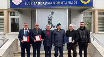 Bulancak Kaymakamı Ünal Koç, Türk Silahlı Kuvvetlerini Güçlendirme Vakfına bağışta bulunanlara plaket verdi