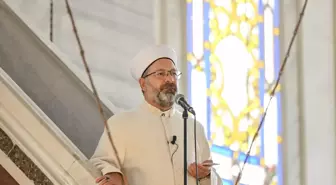 Diyanet İşleri Başkanı Ali Erbaş, Fatih Camisi'nde hutbe okudu, cuma namazını kıldırdı