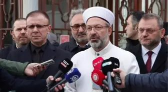 Diyanet İşleri Başkanı Ali Erbaş, Fatih Caminde Cuma Namazını Kıldırdı