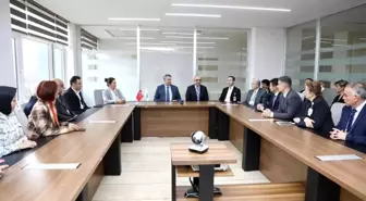 ERÜ Sağlık Uygulama ve Araştırma Merkezi'nde Başhekimlik Devir Teslim Töreni Düzenlendi