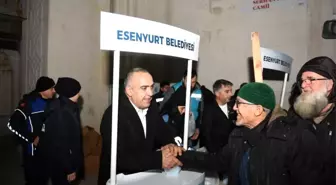 Esenyurt Belediyesi Regaip Kandili'nde Vatandaşlara Kandil Simidi İkram Etti