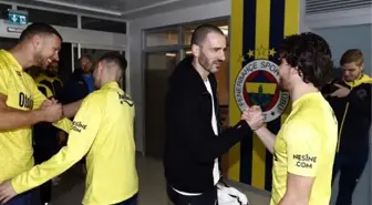 Fenerbahçe'ye katılan Leonardo Bonucci takım arkadaşlarıyla tanıştı