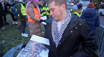 Filistin Destekçileri, İsrail'in Savaş Suçlarını Kanıtlayan Fotoğrafları İzledi
