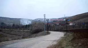 Kırıkkale'de köyde çıkan yangında ahır ve samanlık kül oldu
