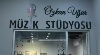 Özkan Uğur'un adı İBB tarafından açılan müzik stüdyosunda yaşatılacak