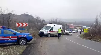 Adıyaman Gölbaşı'nda Sivil Polis Aracı ile Otomobil Çarpıştı: 2'si Polis 4 Kişi Yaralandı