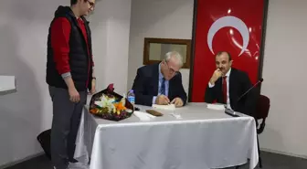 Trabzon'da Yunus Emre ve Türkçemiz konulu söyleşi düzenlendi