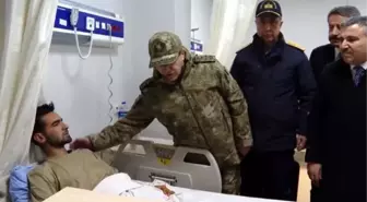 Kuvvet komutanları Şırnak'taki yaralı askerleri ziyaret etti