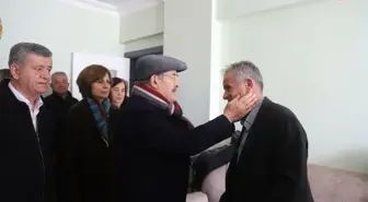 Eskişehir Büyükşehir Belediye Başkanı ve CHP Milletvekilleri Şehit Ailesine Taziye Ziyaretinde Bulundu