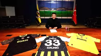 Fenerbahçe, Milan'ın orta saha oyuncusu Rade Krunic'i kiraladı