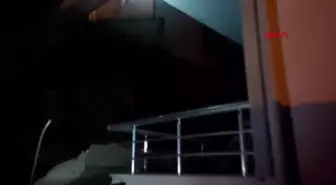İskenderun'da sağanak sonucu iş yerleri sular altında kaldı, bina tahliye edildi