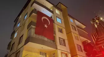 Pençe-Kilit Harekatı'nda şehit olan Piyade Sözleşmeli Er Kemal Batur'un ailesine şehadet haberi ulaştırıldı