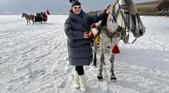 Ardahan'da Çıldır Gölü'nde Hafta Sonu Yoğunluğu