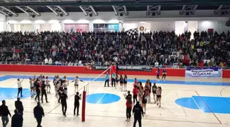 Bozüyük Belediyesi Kadın Voleybol Takımı Bilecik Belediyespor'u Yendi