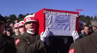 Piyade Sözleşmeli Er Emrullah Gülmez, doğum gününe 3 gün kala toprağa verildi
