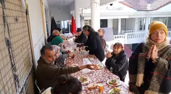 Ortaca Belediye Başkanı Alim Uzundemir, Görme Engellilere Beyaz Baston Hediye Etti