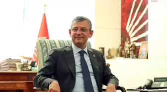 CHP Genel Başkanı Özgür Özel, Ahmet Davutoğlu'nu tebrik etti