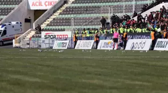 Denizlispor-Amedspor Maçında Taraftarlar Futbolculara Zor Anlar Yaşattı