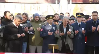 Pençe-Kilit Harekatı'nda şehit olan Sözleşmeli Er Muhammed Tunahan Evcin'in cenazesi Eskişehir'de defnedildi