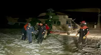 Hasan Dağı'nda düşen kadın dağcı helikopterle kurtarıldı