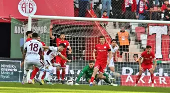 Antalyaspor-Trabzonspor Maçında Trabzonspor 1-0 Önde