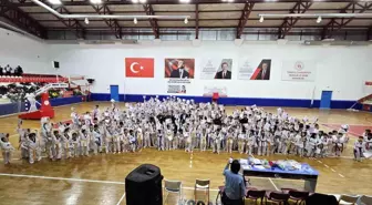 Gölcük Belediyespor Taekwando Branşında 407 Sporcusu Kuşak Atladı