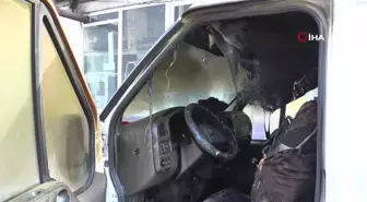 Akü takviyesi yaparken minibüsü yaktı
