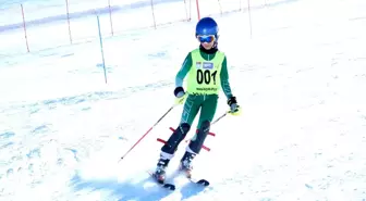 Türkiye Kayak Federasyonu Alp Disiplini Eleme Yarışları Erzincan'da Başladı